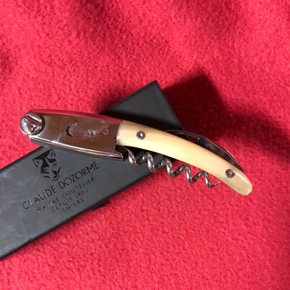 Laguiole Claude Dozorme Corkscrew with Cream Resin Handle - Picture 3 of 13